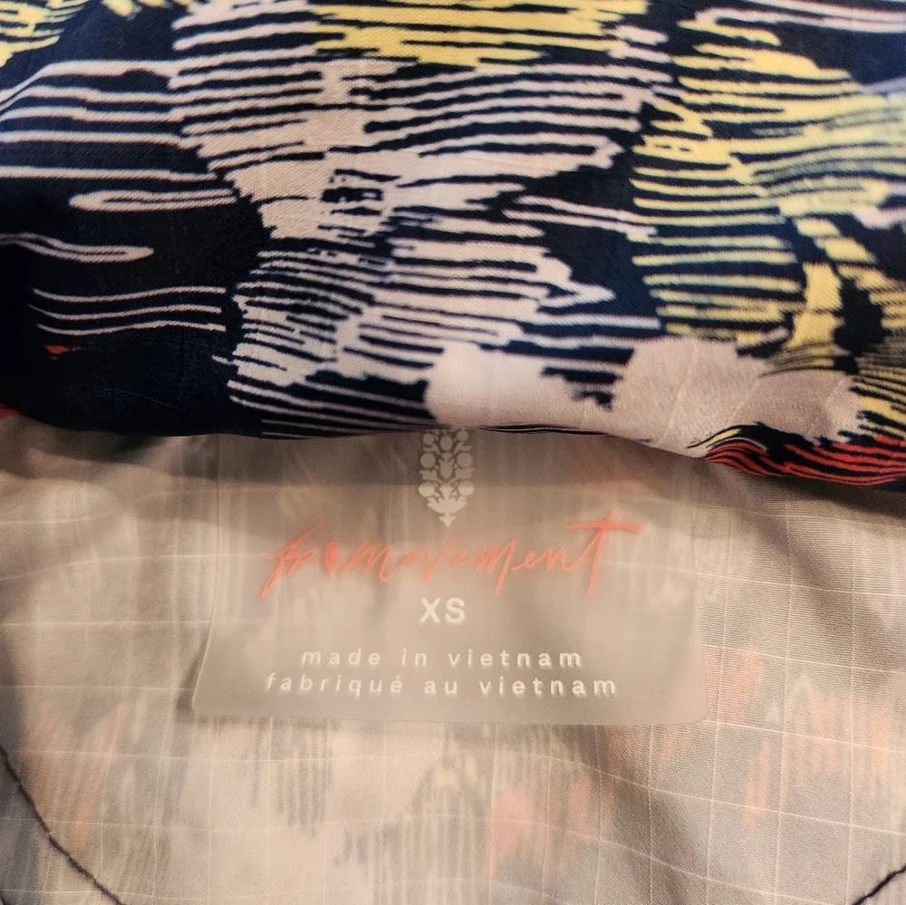 NEW Free People Movement Off The Grid Vest in Supernova Floral - Picture 9 of 13